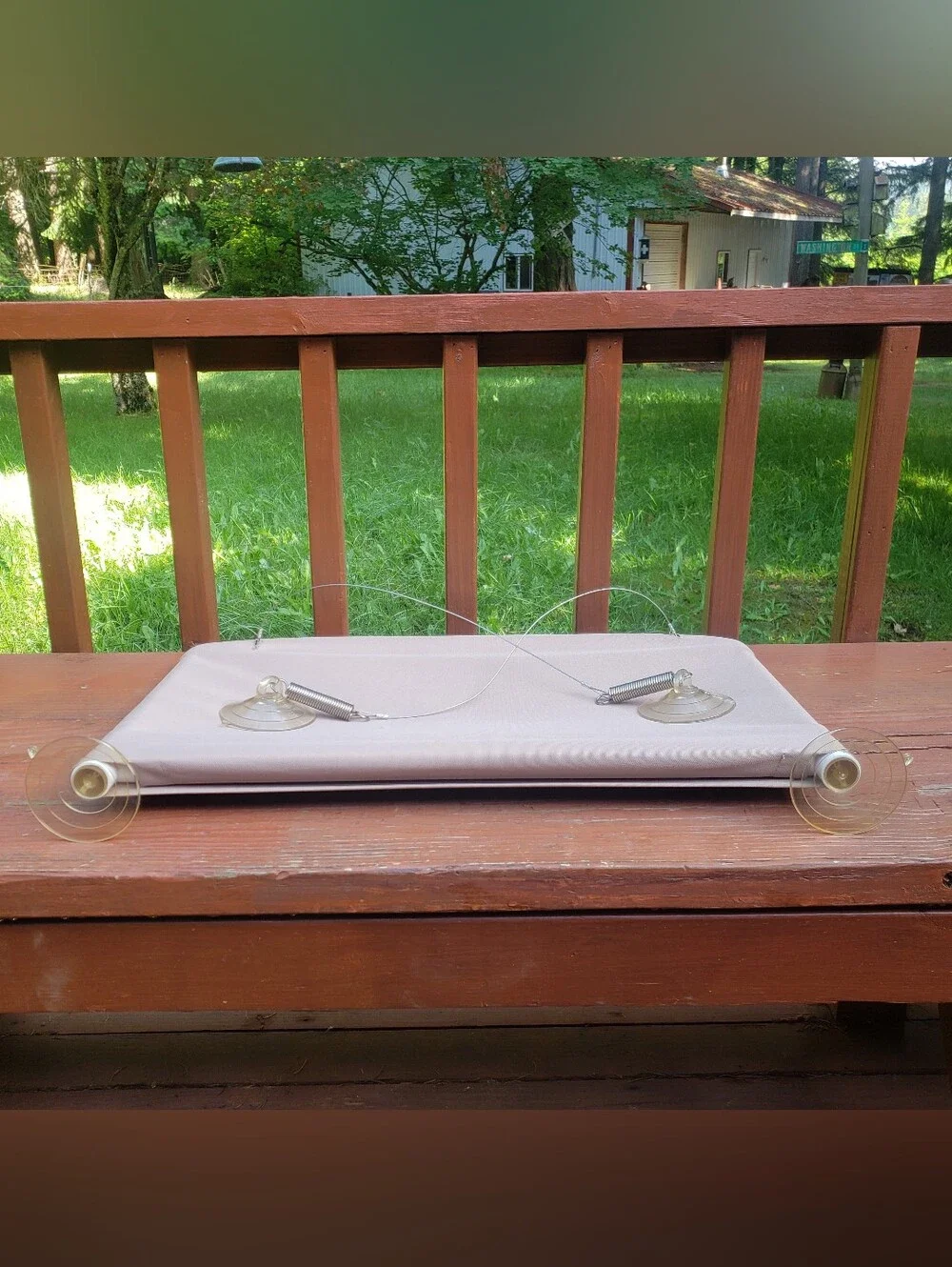 EZ Mount Cat Window Perch or Lounger - Suction Cup To Window - 24